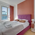 Rentplanet - Zurawie Appartamento